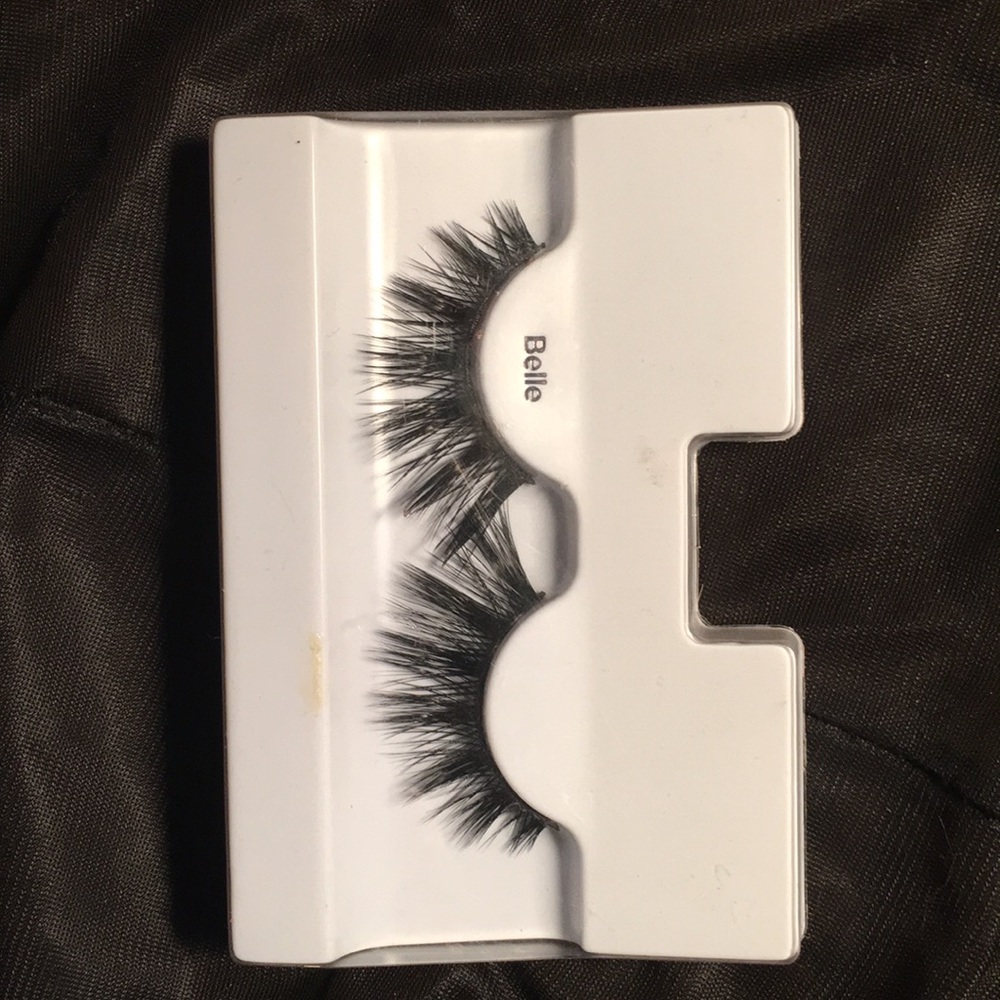 belle lashes big and bold